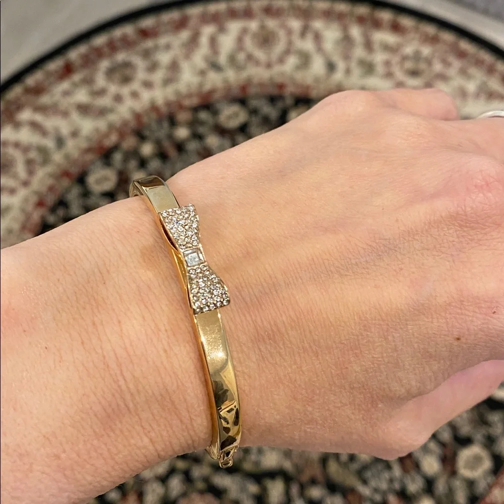 Kate Spade Pave Bow Bangle Bracelet Gold Toned Crystal Bow Charm - Picture 9 of 9
